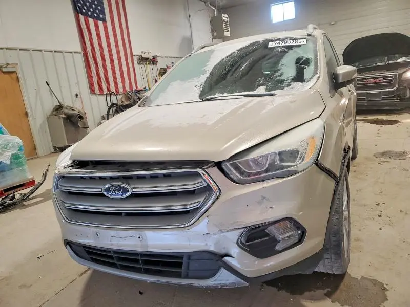 2017 FORD ESCAPE TITANIUM  