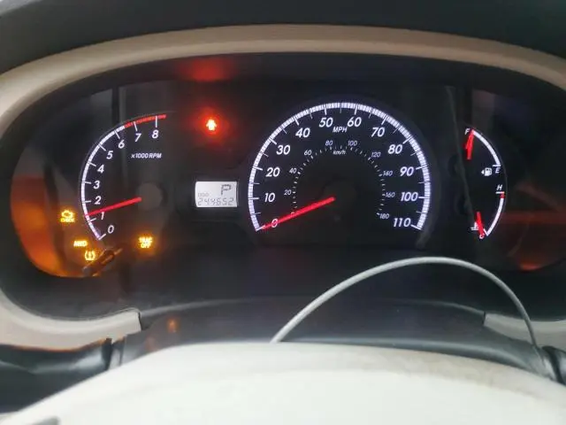 2013 TOYOTA SIENNA LE  