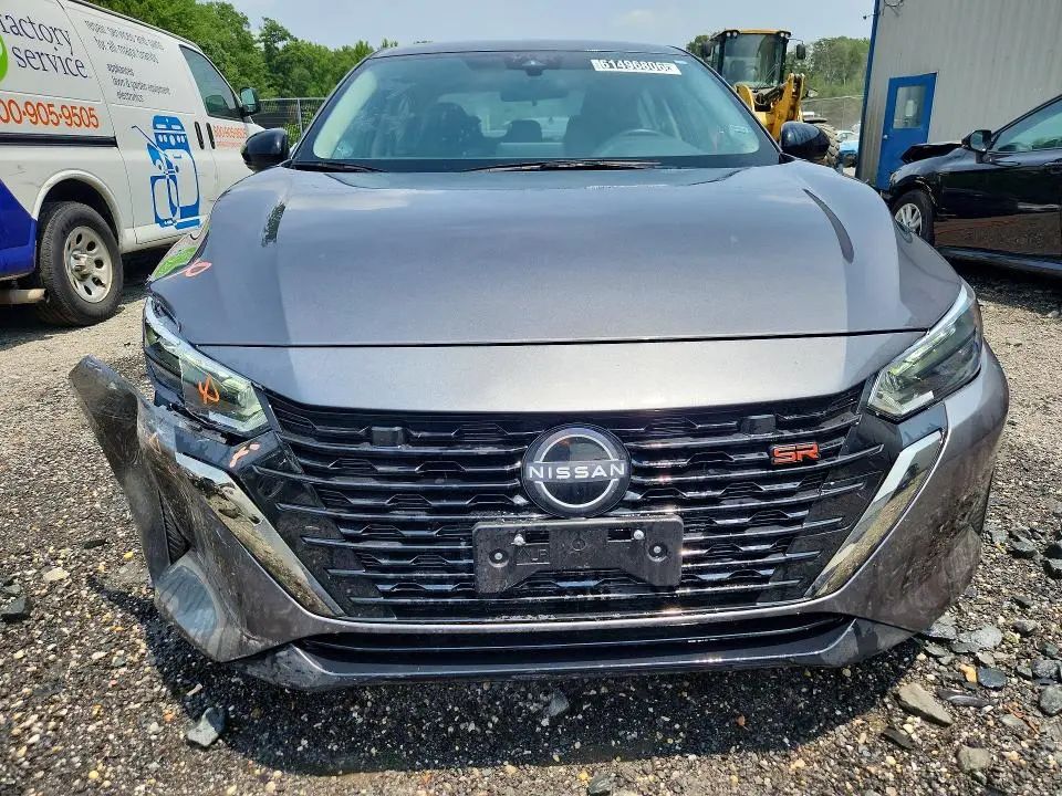 2025 NISSAN SENTRA SR  
