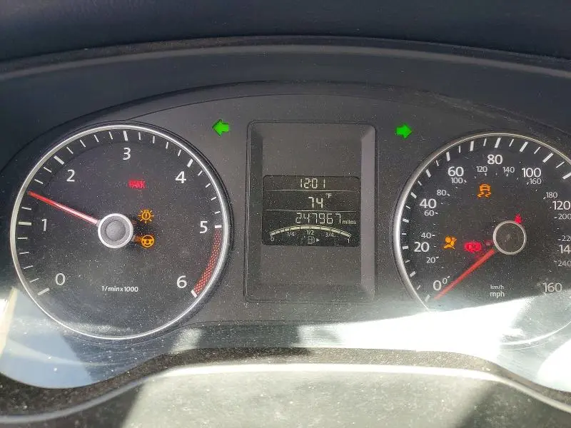 2013 VOLKSWAGEN JETTA TDI  