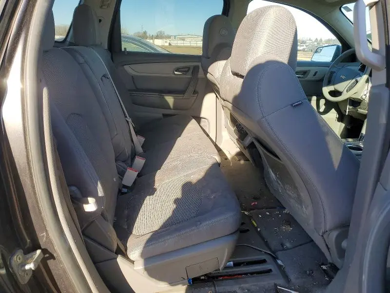 2014 CHEVROLET TRAVERSE LS  