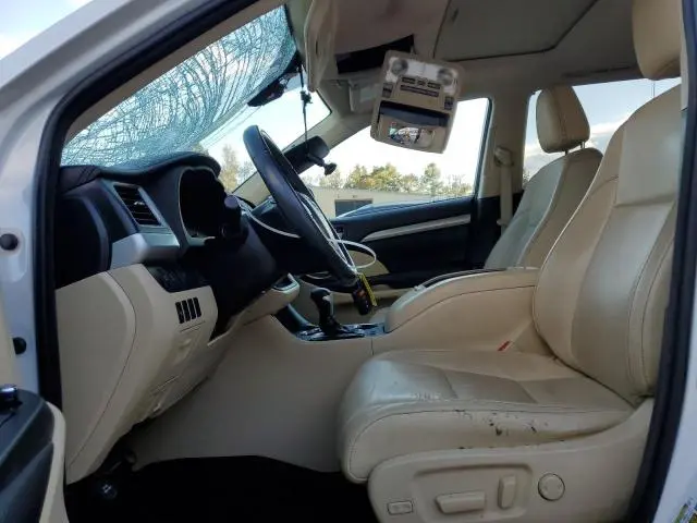 2018 TOYOTA HIGHLANDER SE  