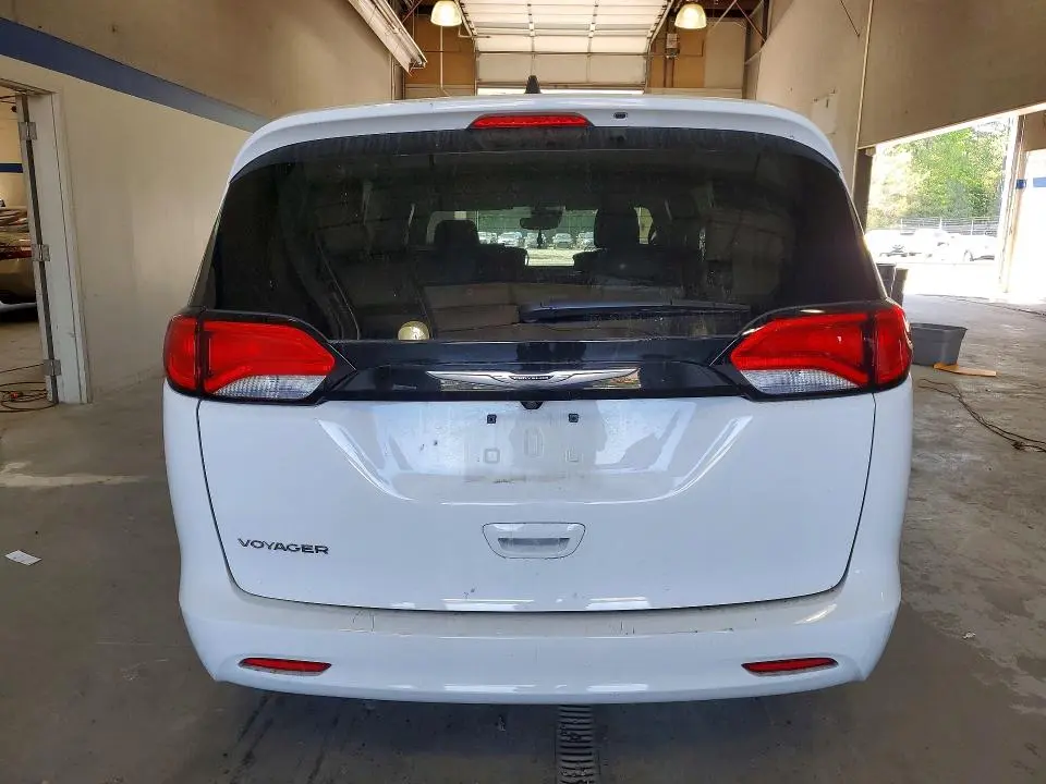 2024 CHRYSLER VOYAGER LX  
