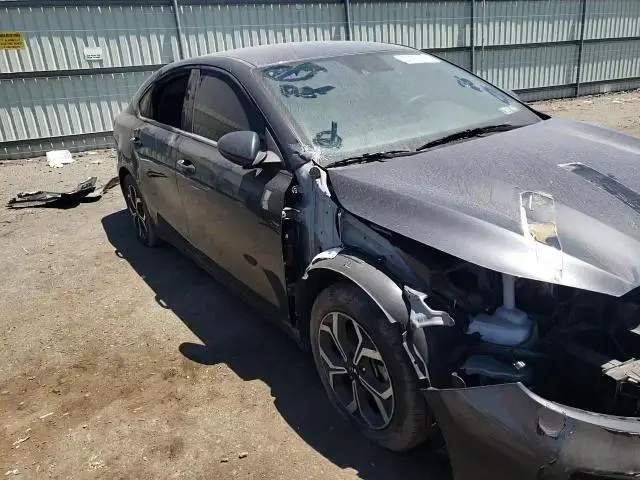 2021 KIA FORTE FE  