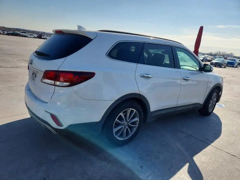 2017 HYUNDAI SANTA FE SE  