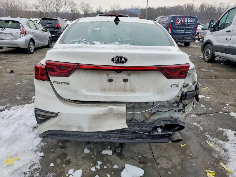 2021 KIA FORTE EX  