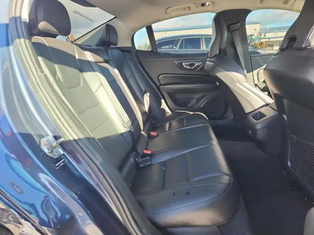 2019 VOLVO S60 T6 MOMENTUM  