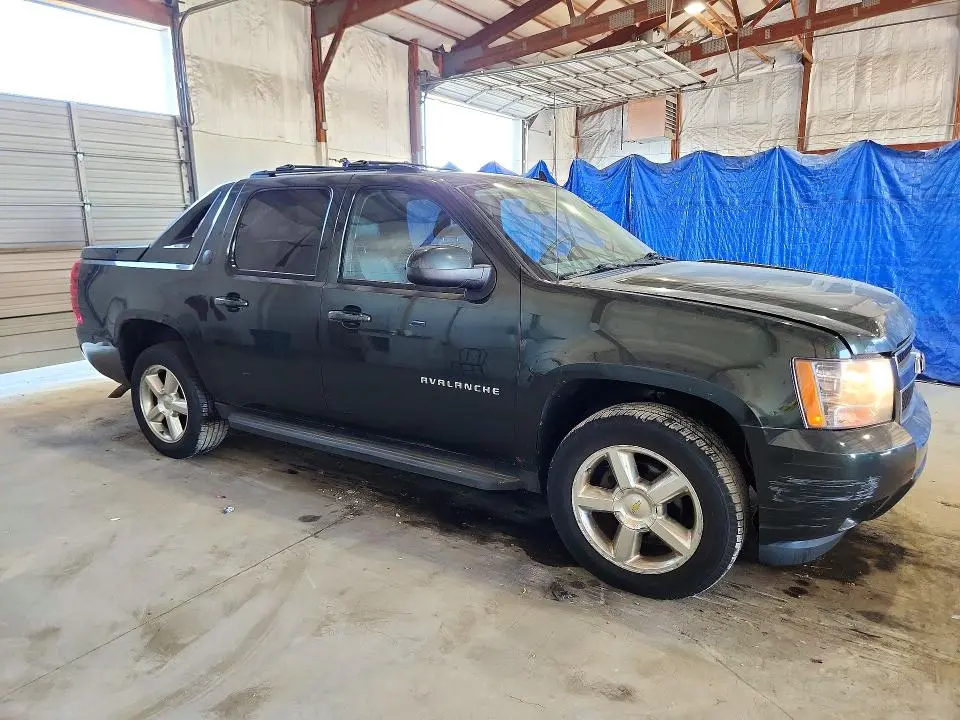 2013 CHEVROLET AVALANCHE LT  