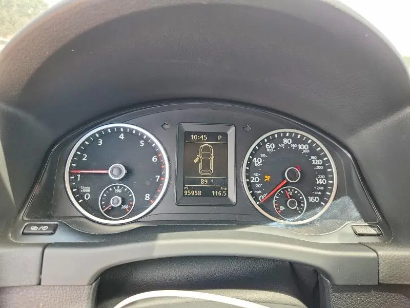 2014 VOLKSWAGEN TIGUAN S  