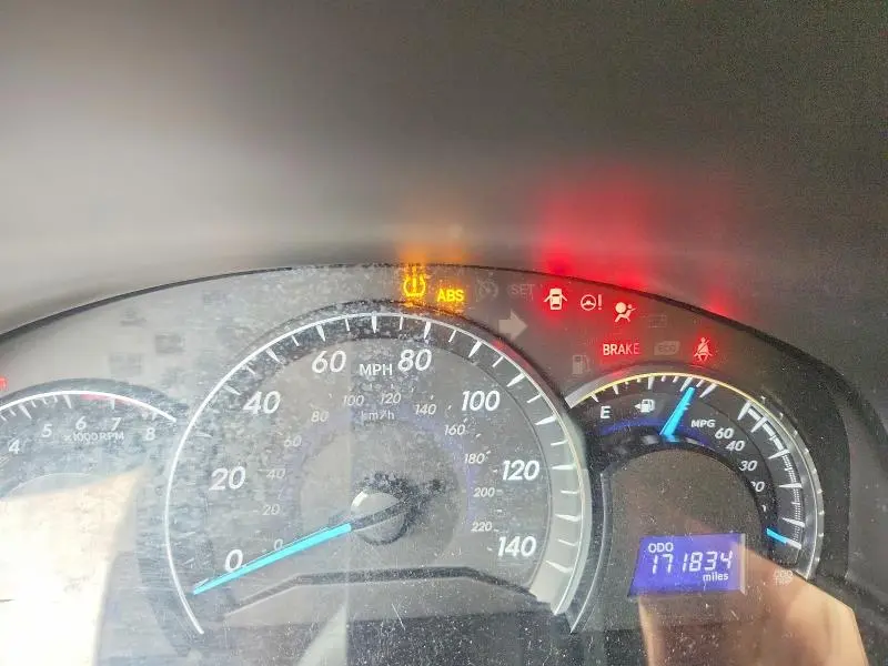2012 TOYOTA CAMRY XLE  