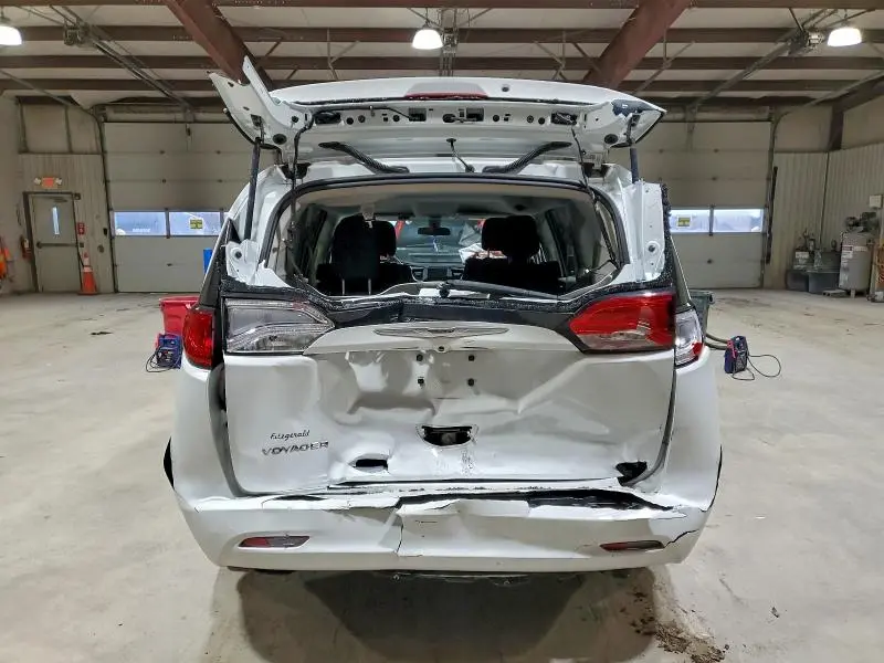 2021 CHRYSLER VOYAGER LX  