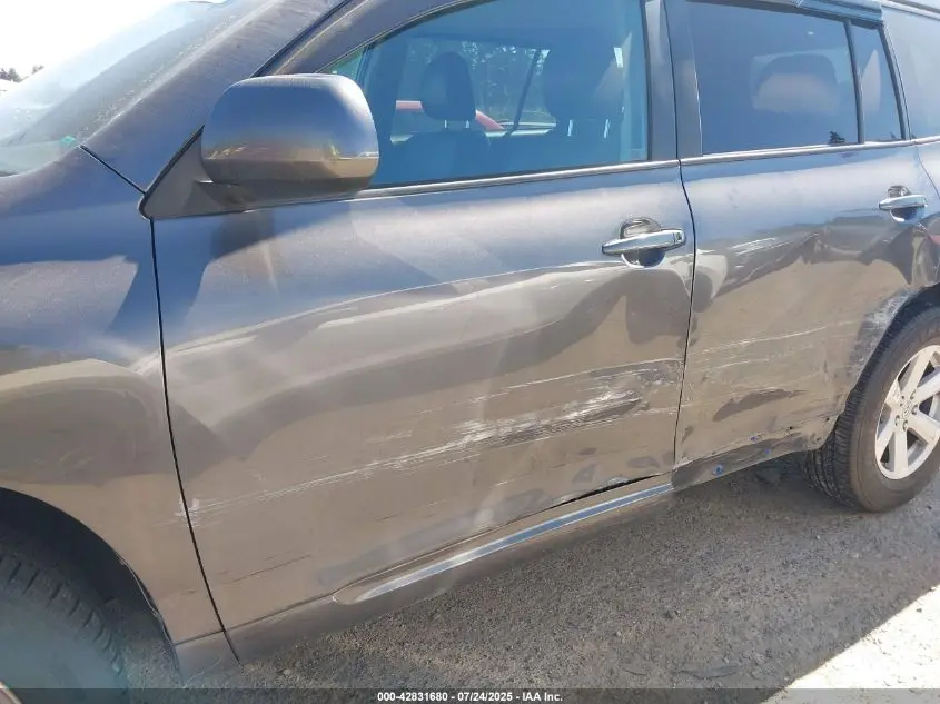 2010 TOYOTA HIGHLANDER SE V6