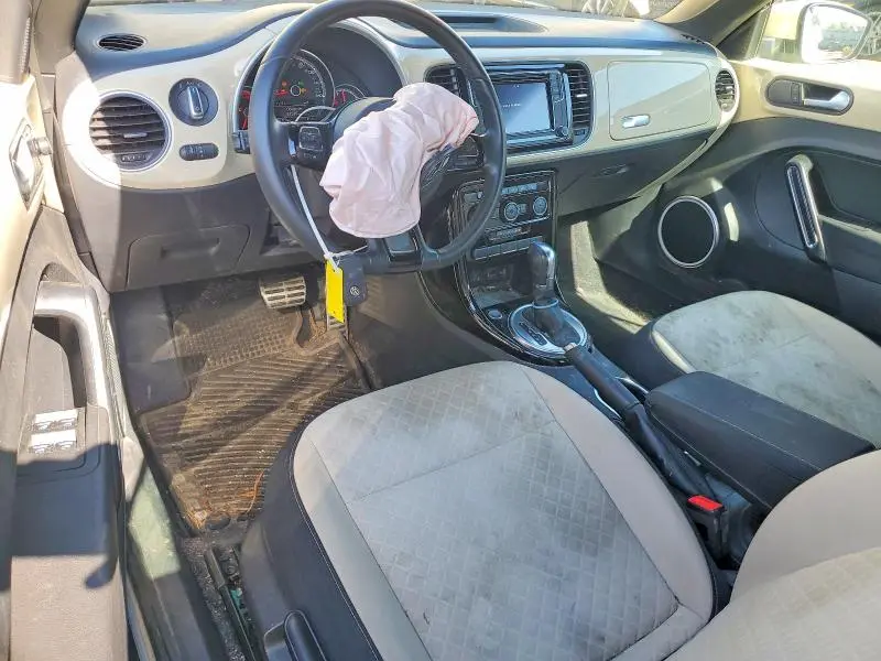 2019 VOLKSWAGEN BEETLE S  