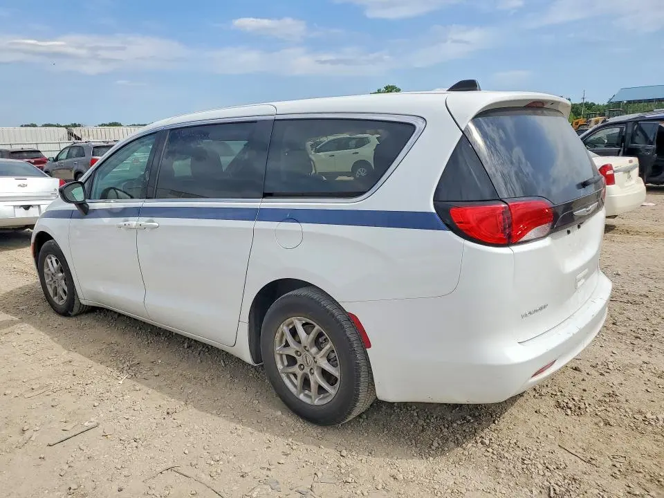 2024 CHRYSLER VOYAGER LX  