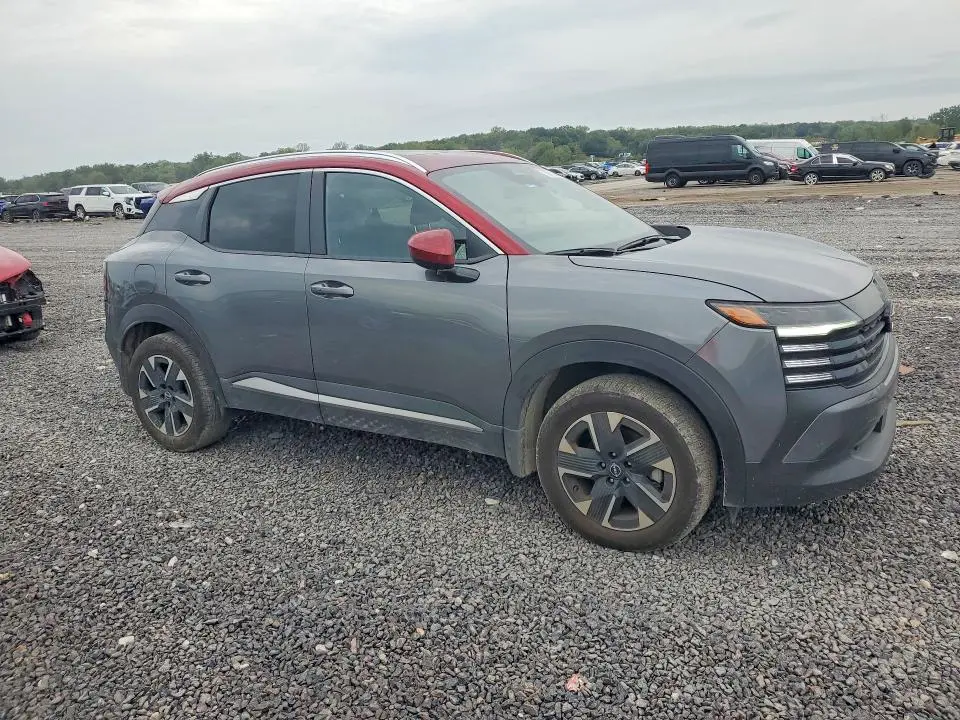 2025 NISSAN KICKS SV  