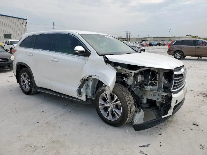 2015 TOYOTA HIGHLANDER LE  