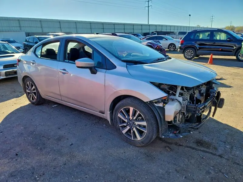 2024 NISSAN VERSA SV  