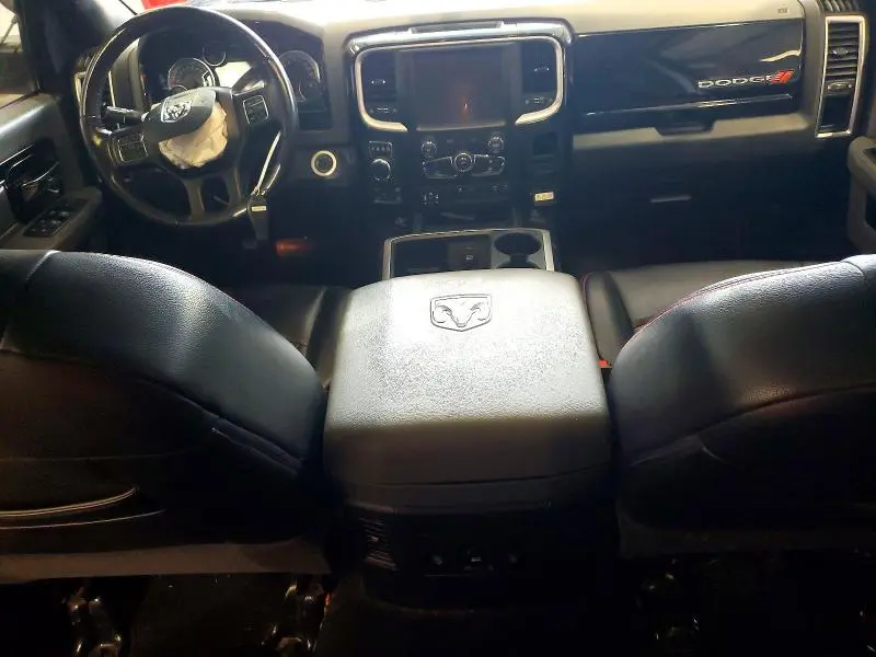2014 RAM 1500 SLT  