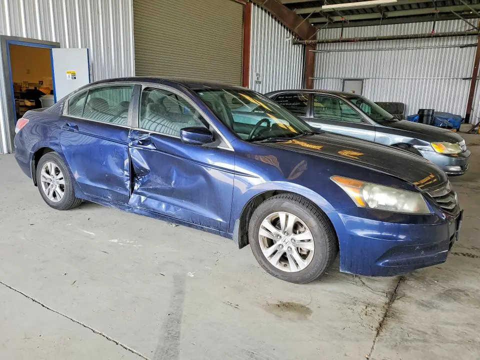 2011 HONDA ACCORD LXP  