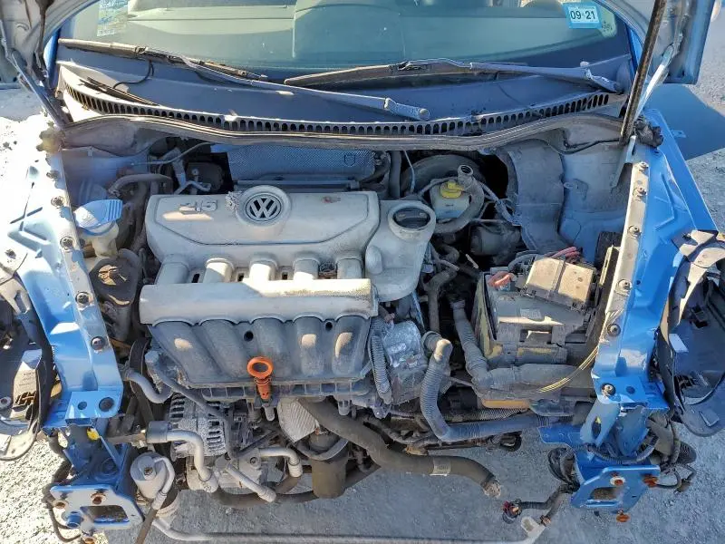 2010 VOLKSWAGEN NEW BEETLE   