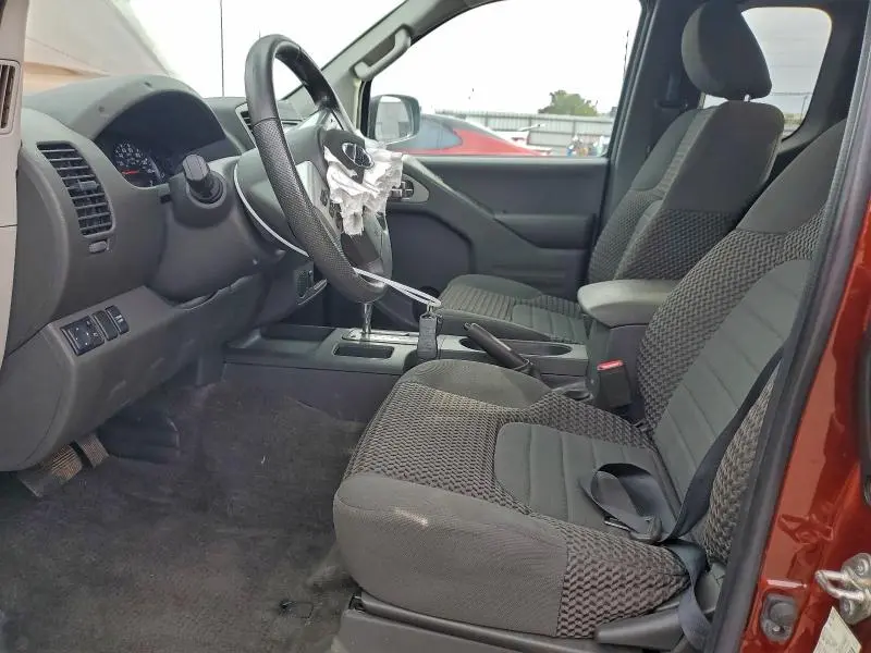 2016 NISSAN FRONTIER SV  