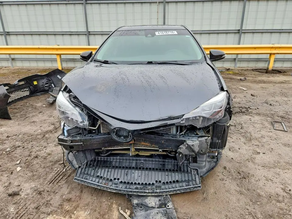 2017 TOYOTA COROLLA SE  