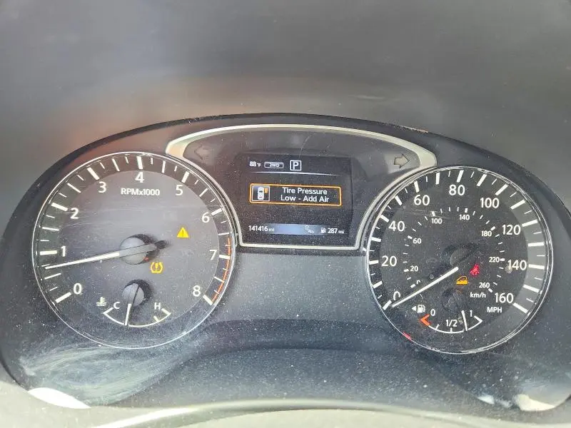 2016 NISSAN PATHFINDER SL  