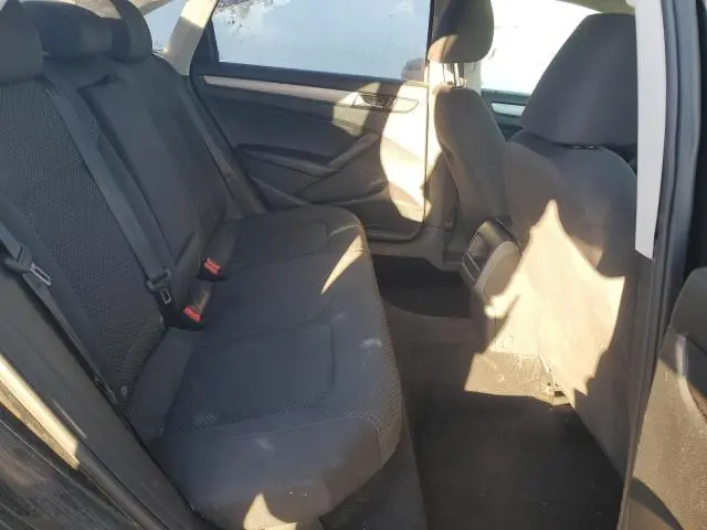 2013 VOLKSWAGEN PASSAT S  