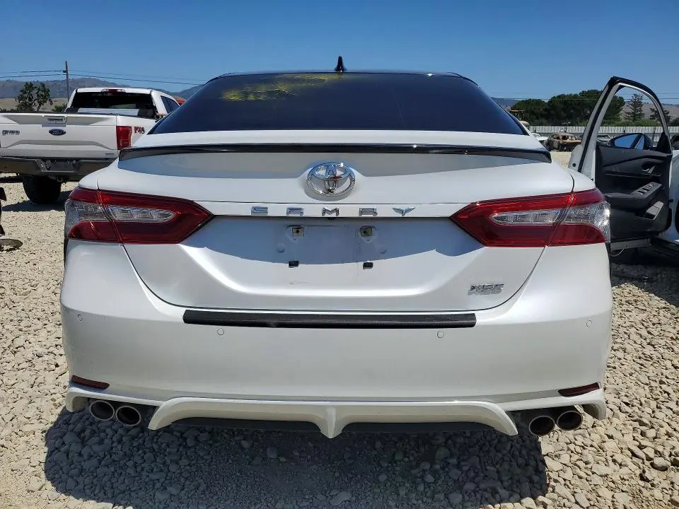 2018 TOYOTA CAMRY XSE  