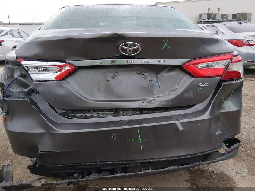 2018 TOYOTA CAMRY LE
