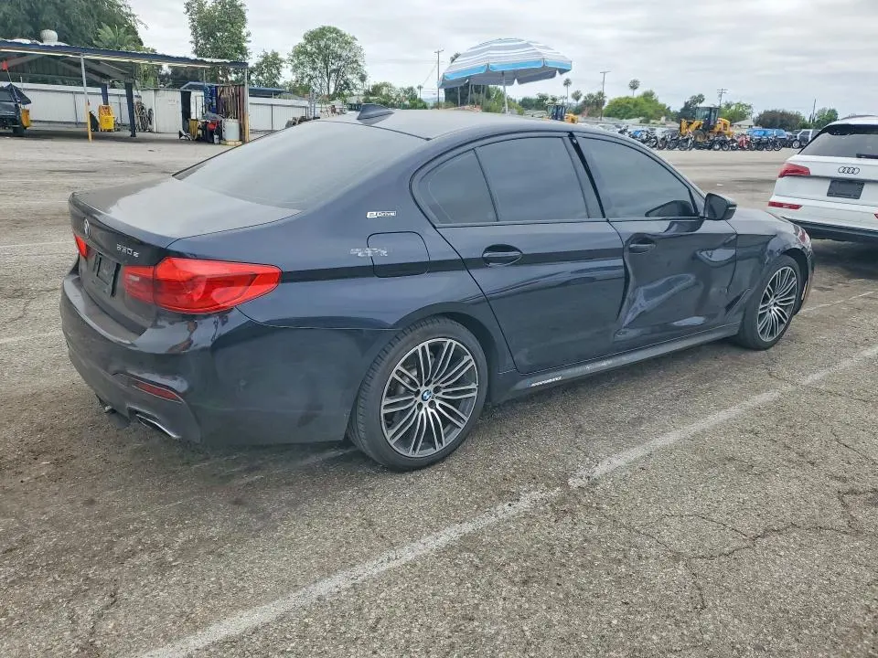 2018 BMW 530E   