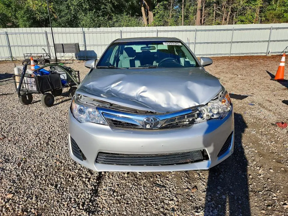 2013 TOYOTA CAMRY LE  