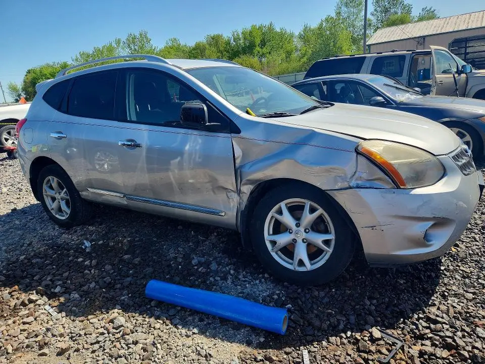 2011 NISSAN ROGUE S  