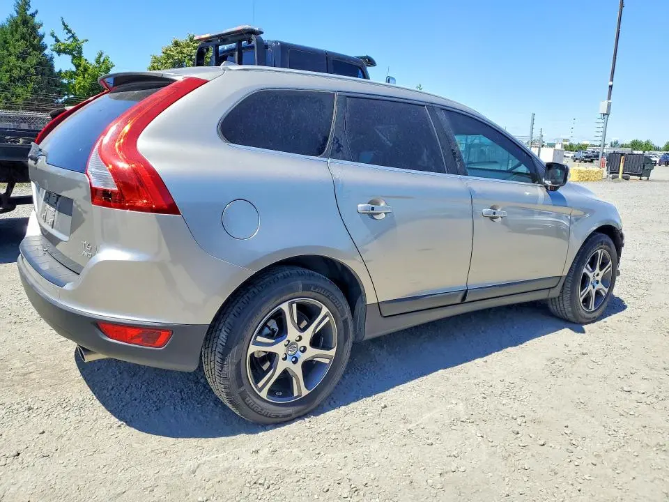 2013 VOLVO XC60 T6  