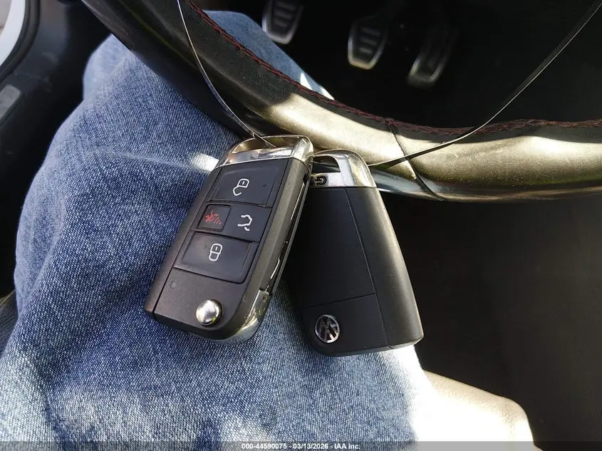 2016 VOLKSWAGEN GOLF GTI AUTOBAHN W/PERFORMANCE PACKAGE 4-DOOR