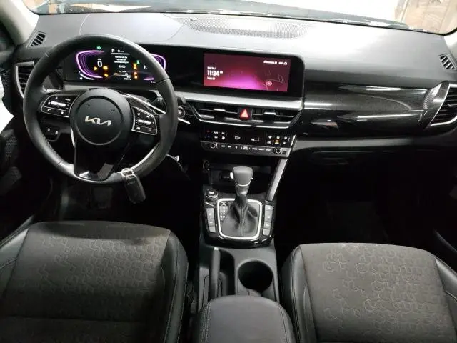 2025 KIA SELTOS S  