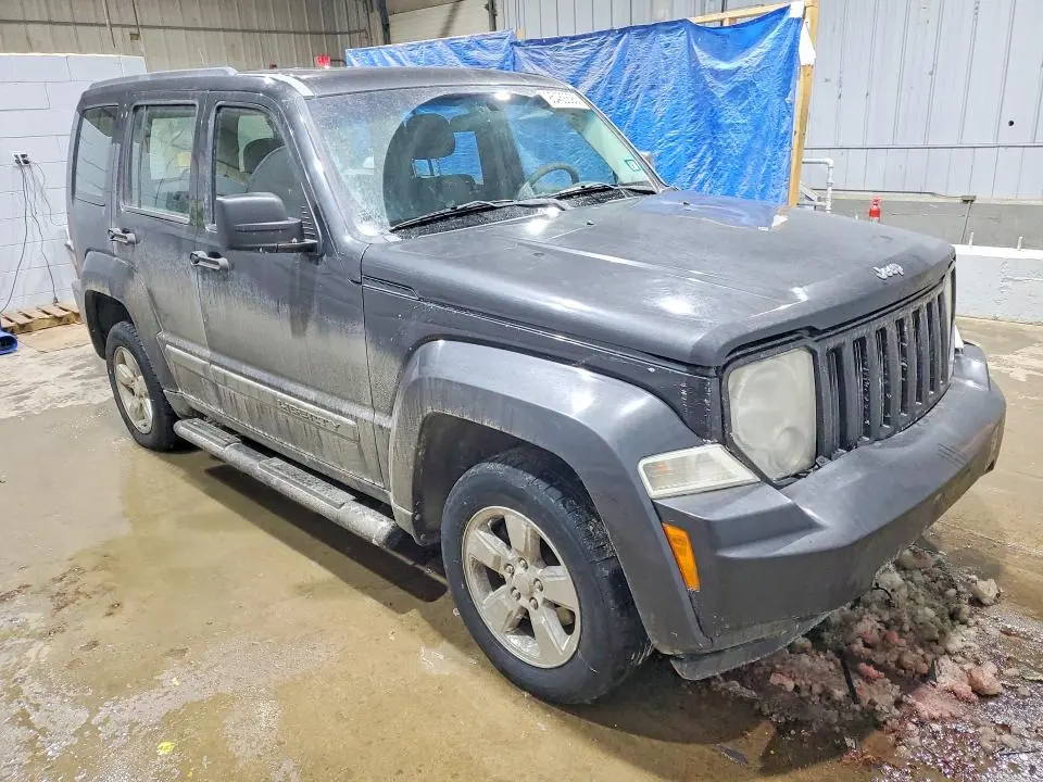 2010 JEEP LIBERTY SPORT  