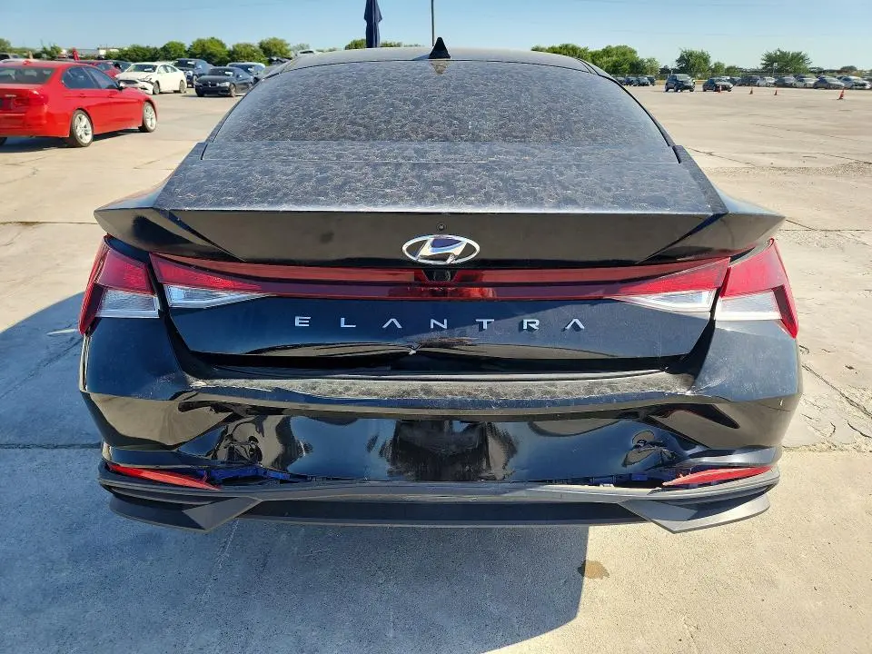 2021 HYUNDAI ELANTRA SEL  