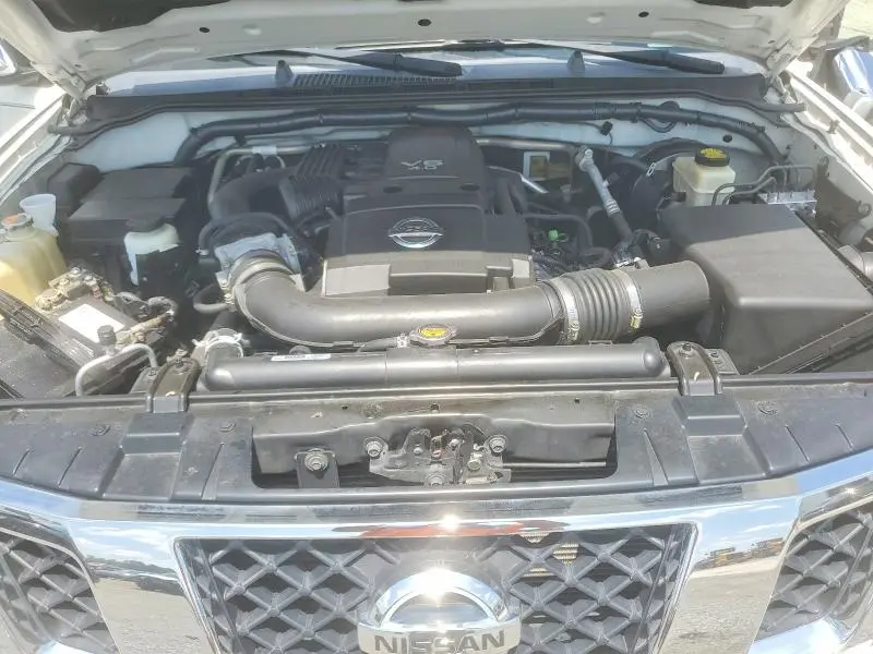 2017 NISSAN FRONTIER SL  