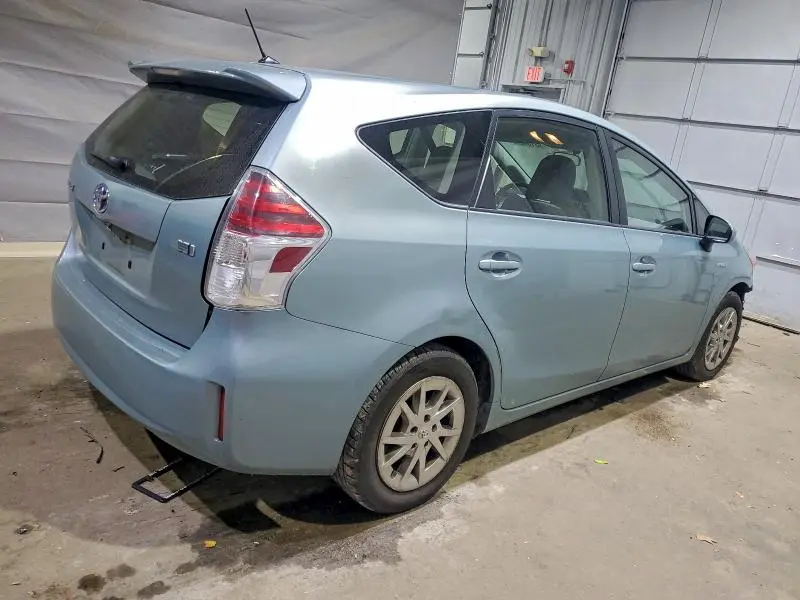 2017 TOYOTA PRIUS V   