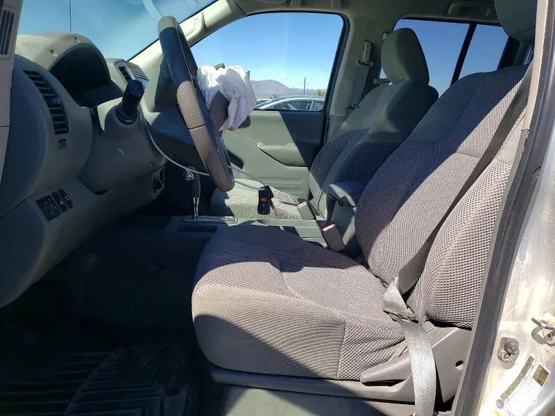 2018 NISSAN FRONTIER SV  