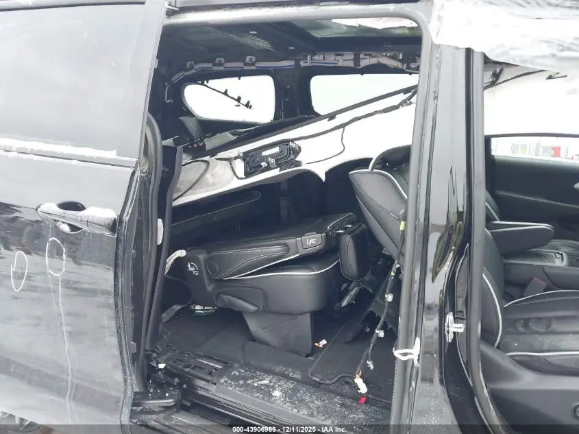 2025 CHRYSLER PACIFICA LIMITED AWD