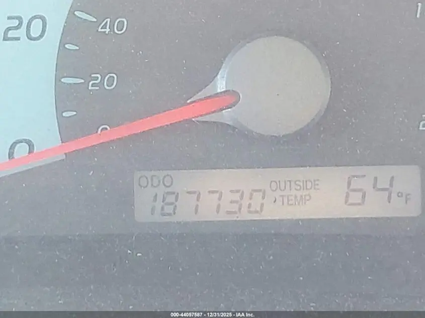 2010 TOYOTA CAMRY LE