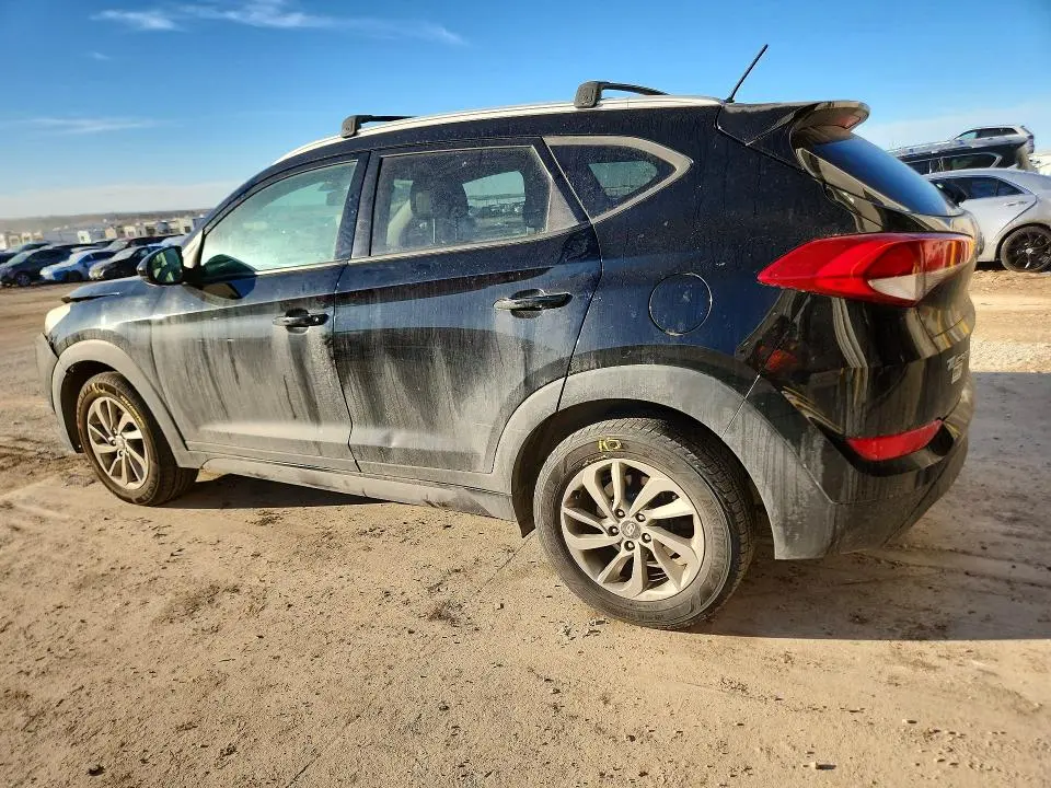 2016 HYUNDAI TUCSON SE  