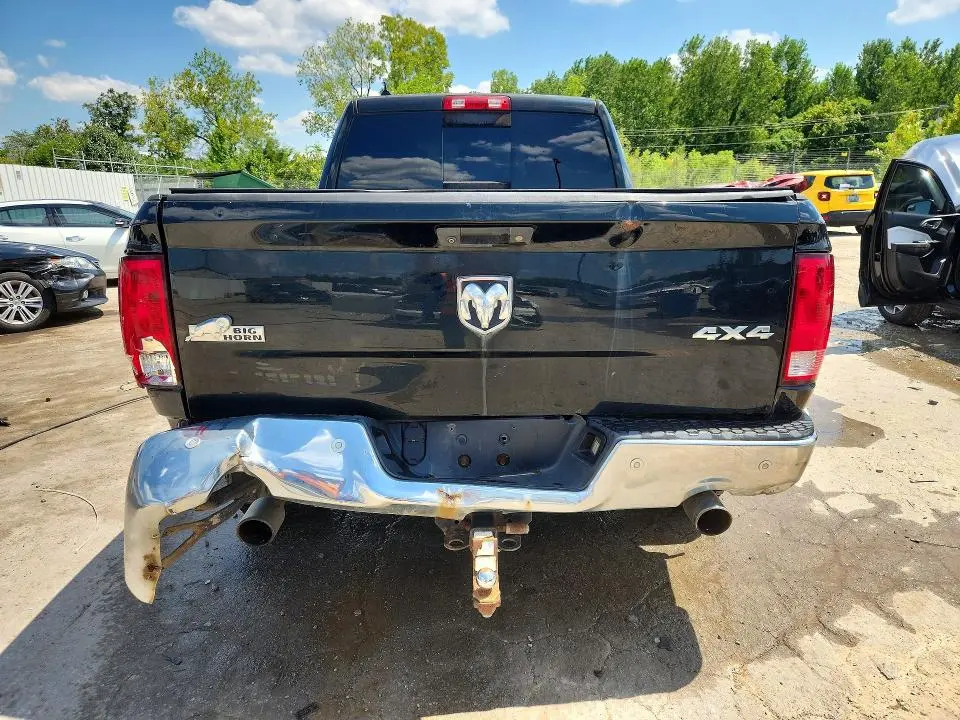 2015 RAM 1500 SLT  