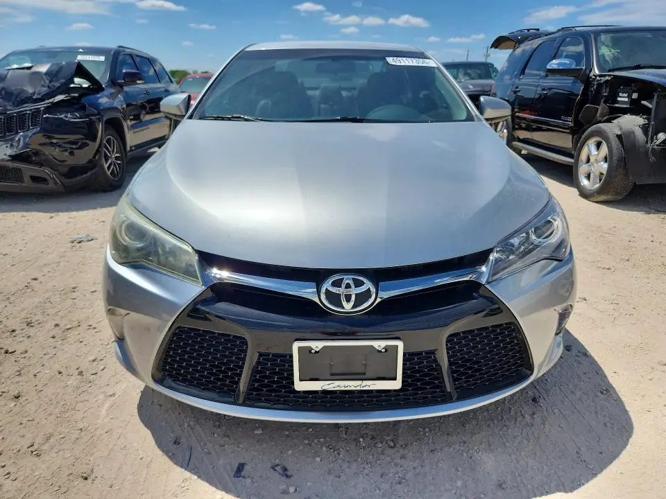 2017 TOYOTA CAMRY SE  