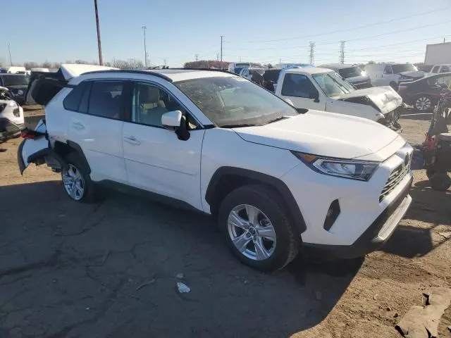 2021 TOYOTA RAV4 XLE  