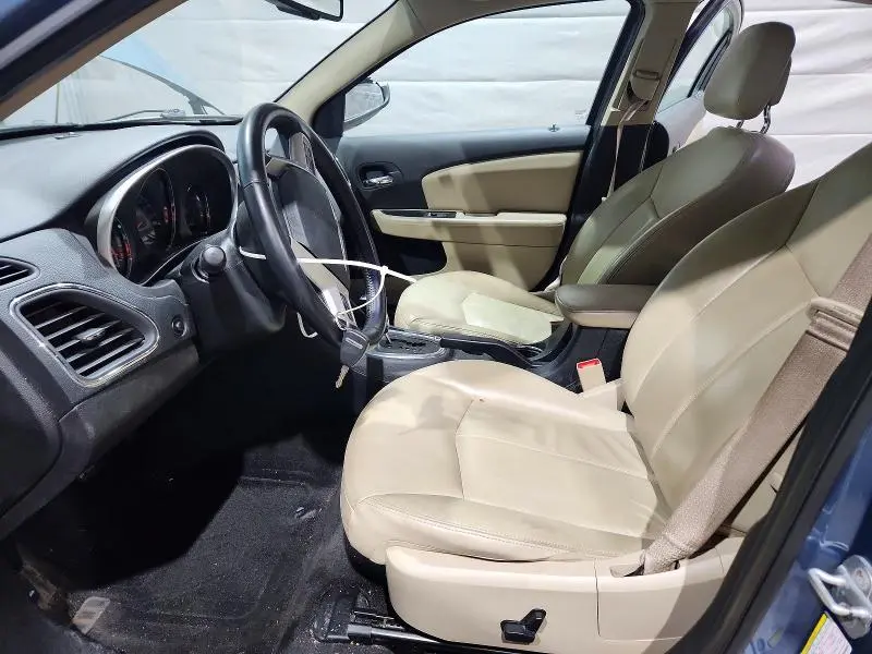 2011 CHRYSLER 200 LIMITED  