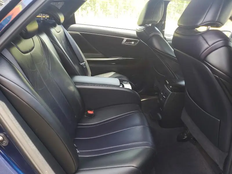 2018 TOYOTA MIRAI BASE  
