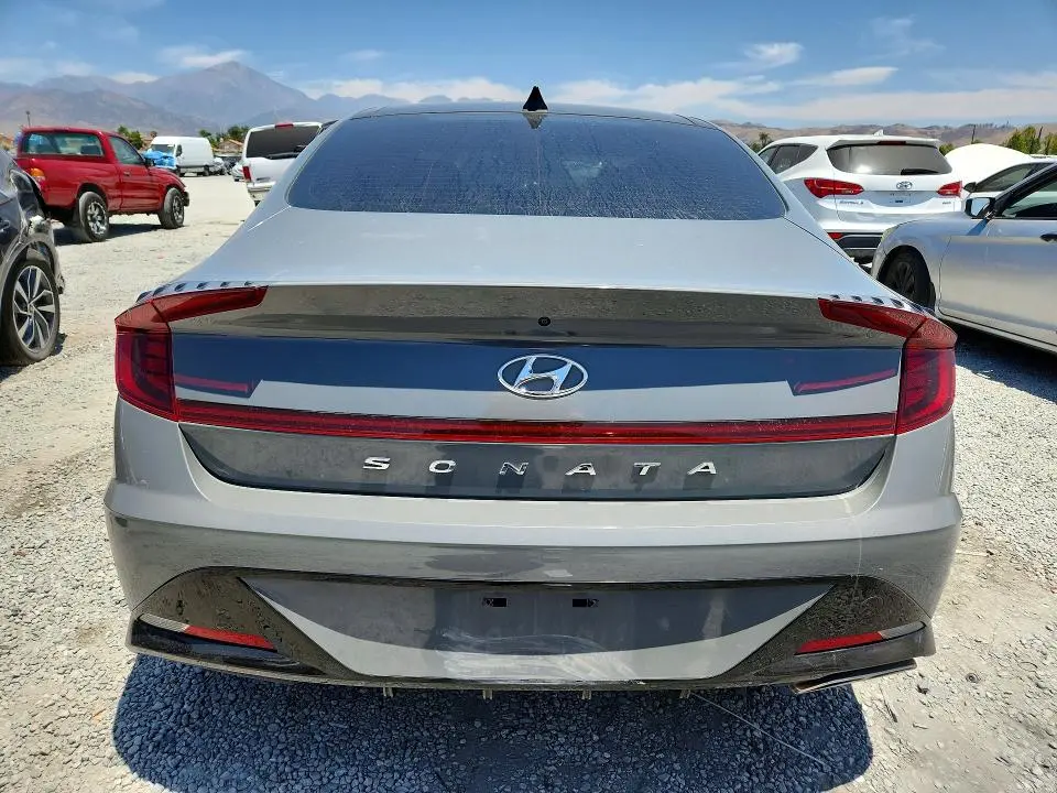 2022 HYUNDAI SONATA SEL  